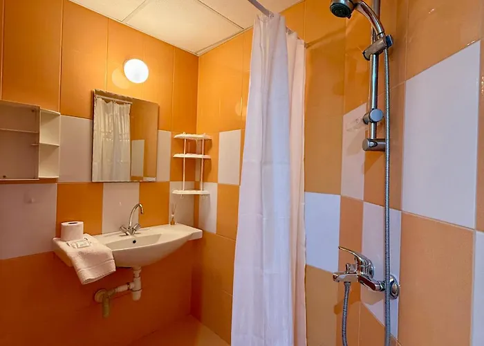 Guest House Olesya 3* 奥布佐尔