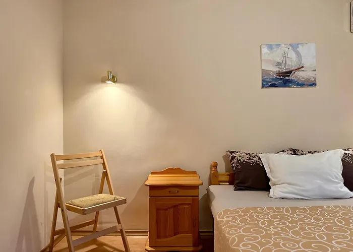 Guest House Olesya بيت ضيافة 3*